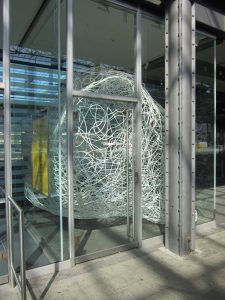 Installation von Fraenzi Neuhaus im Bahnhof Olten