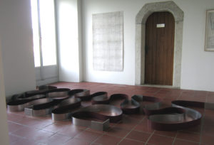 Werke von Susan Hodel 2025 im Schlösschen Vorder-Bleichenberg, Biberist. (Foto: Eva Buhrfeind)