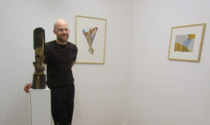 Noé Luan Herzog 2025 in der Galerie Rössli in Balsthal. (Foto: Eva Buhrfeind)