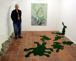 Judith Nussbaumer im Jahr 2026 in der Galerie Rössli, Balsthal. (Foto: Eva Buhrfeind)